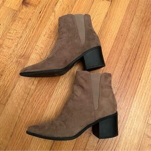 Forever 21 Leather Faux On Block Heel  Ankle Boots Women’s Size 5.5